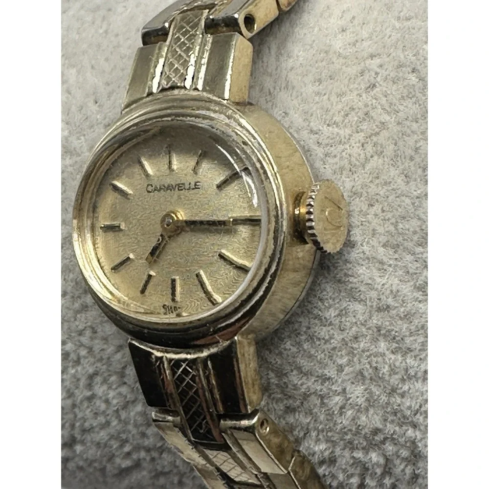 Caravelle N9 1979 Ladies Manual Wind Watch Works 17MM 6.25